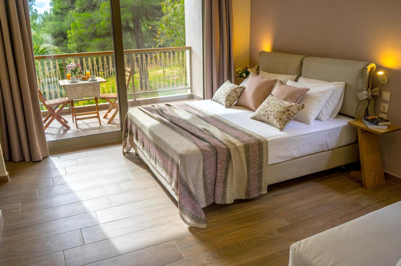 Forest Resort Suites Skiathos ตรูโลส ภายนอก รูปภาพ