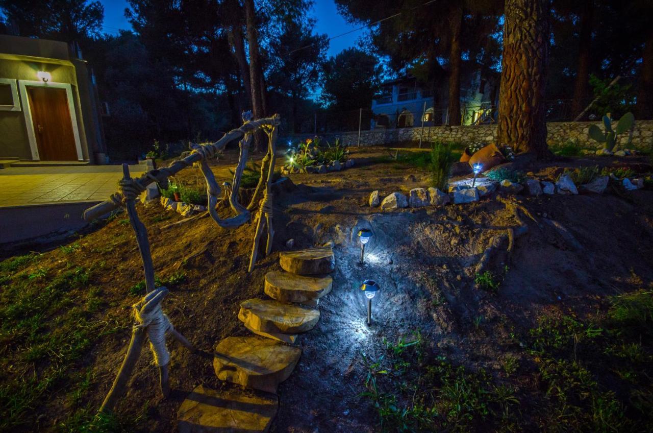 Forest Resort Suites Skiathos ตรูโลส ภายนอก รูปภาพ
