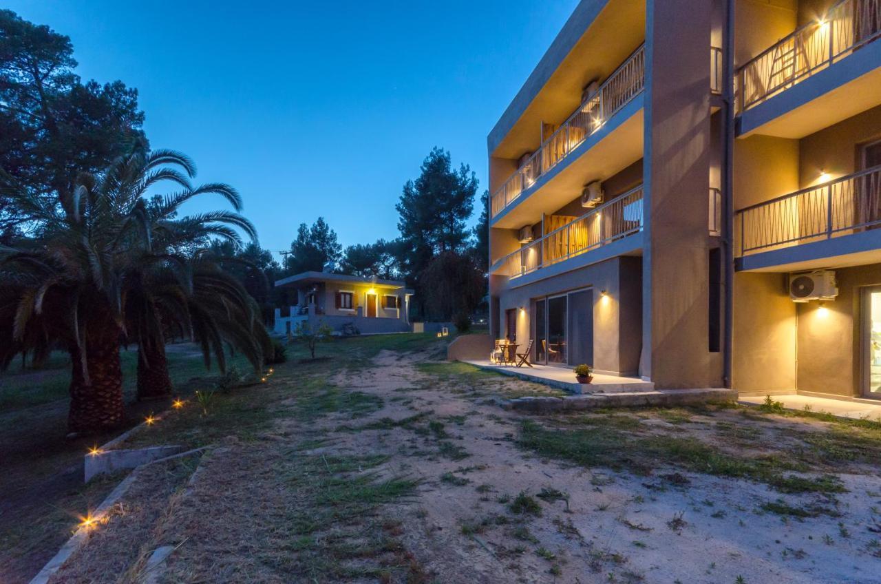 Forest Resort Suites Skiathos ตรูโลส ภายนอก รูปภาพ