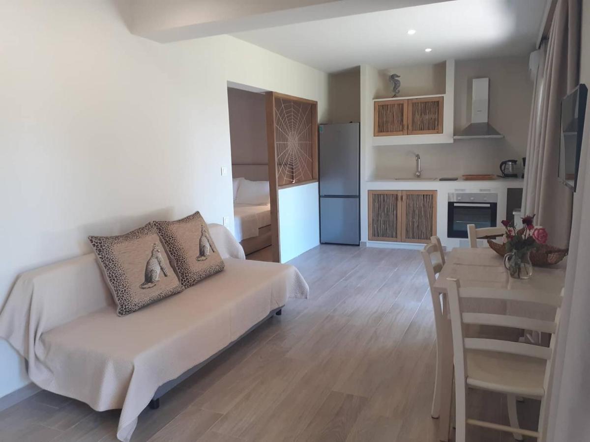 Forest Resort Suites Skiathos ตรูโลส ภายนอก รูปภาพ