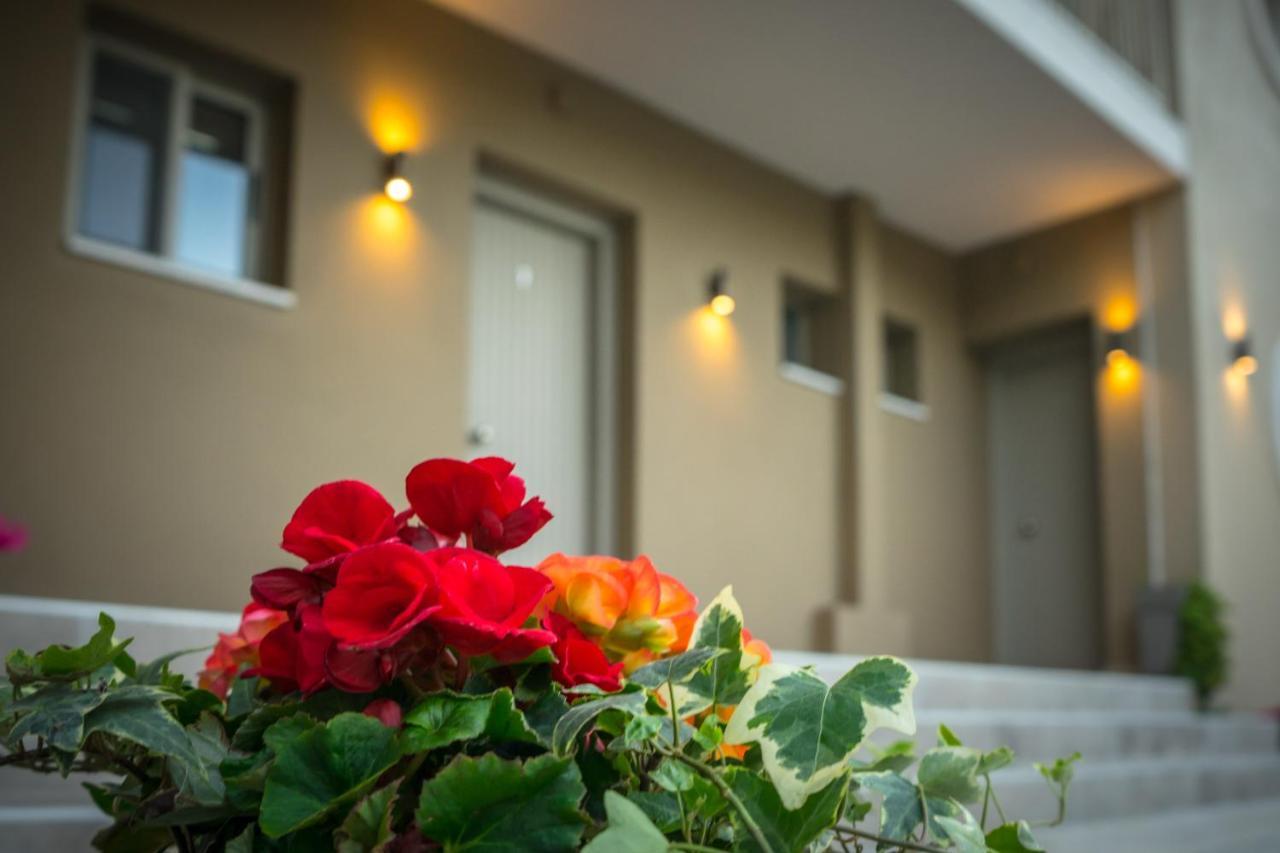 Forest Resort Suites Skiathos ตรูโลส ภายนอก รูปภาพ