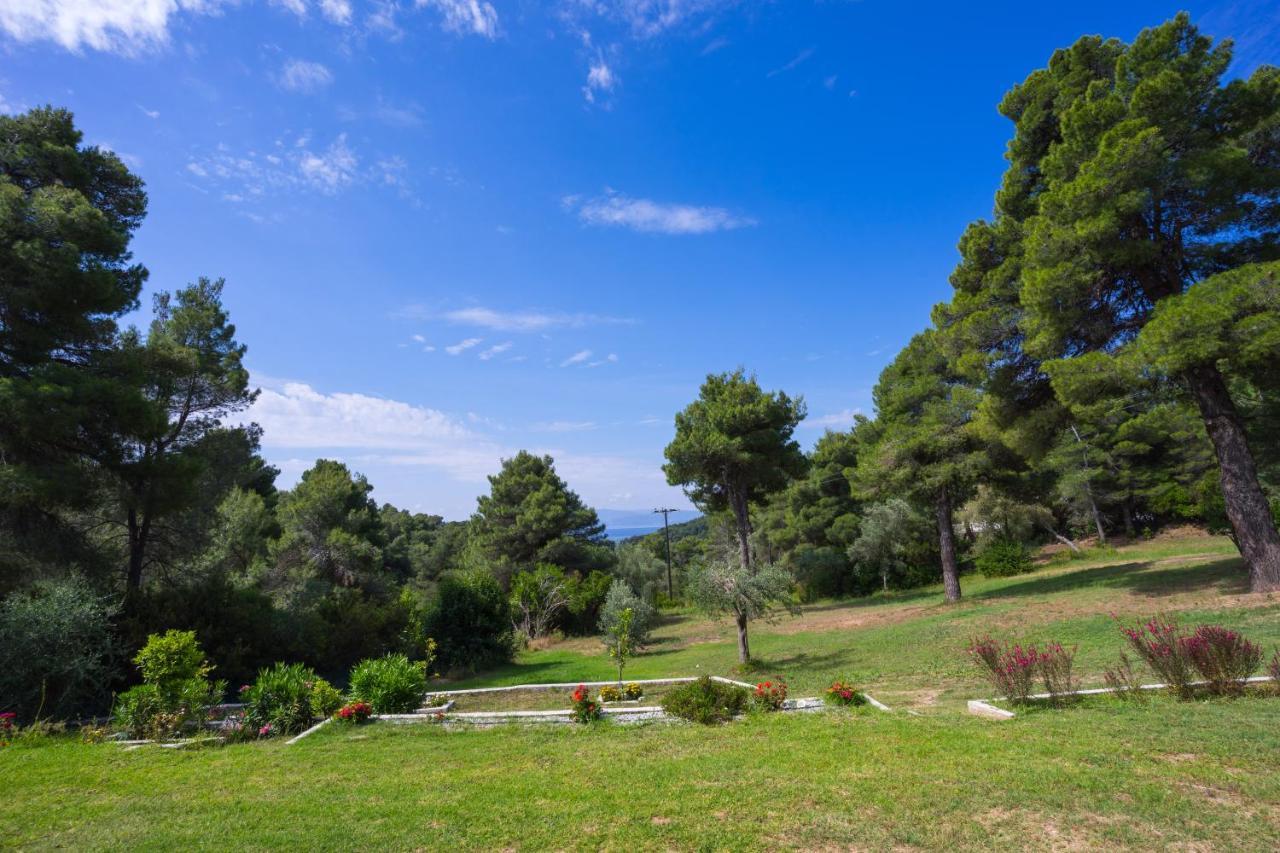 Forest Resort Suites Skiathos ตรูโลส ภายนอก รูปภาพ