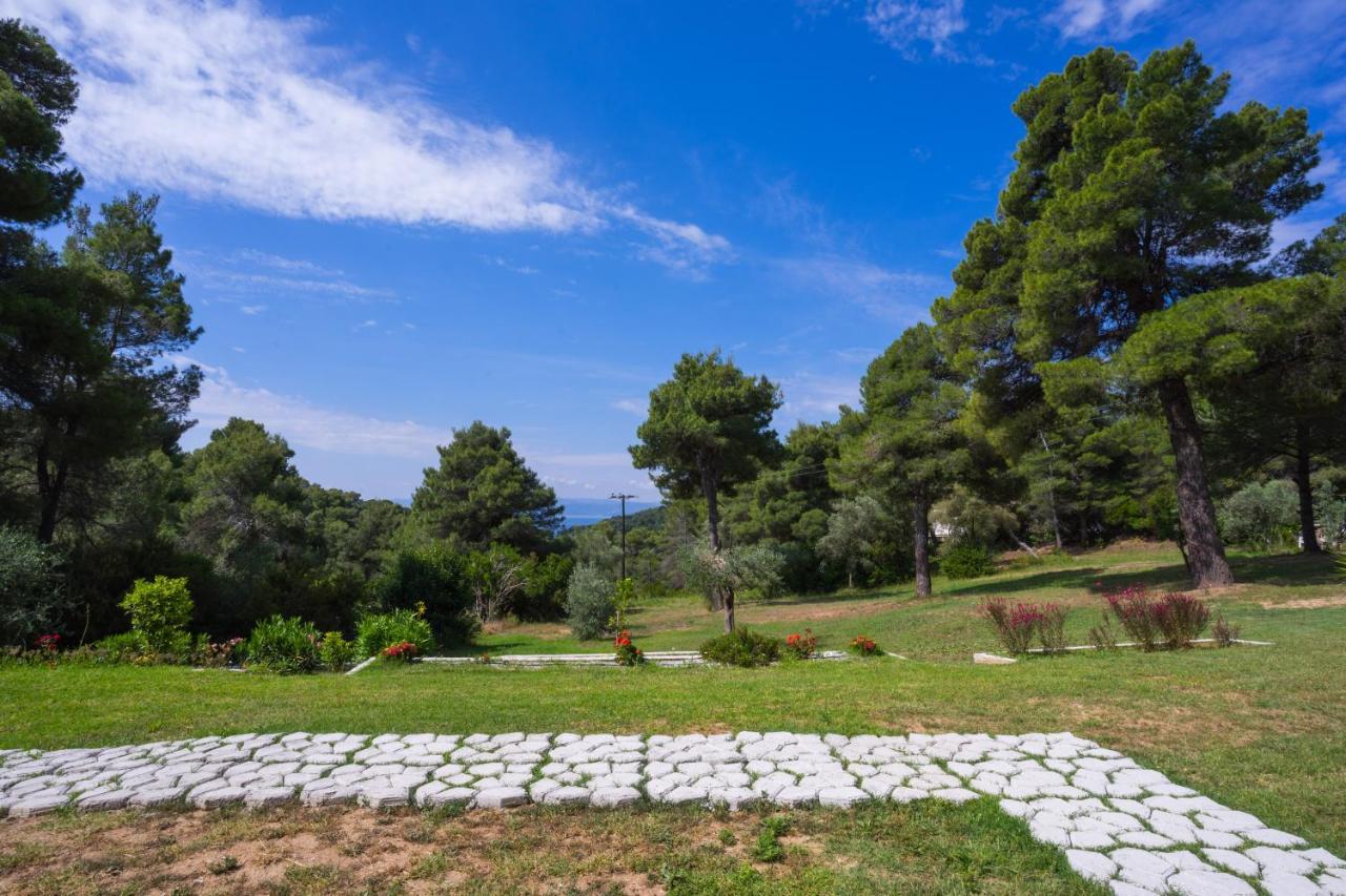 Forest Resort Suites Skiathos ตรูโลส ภายนอก รูปภาพ