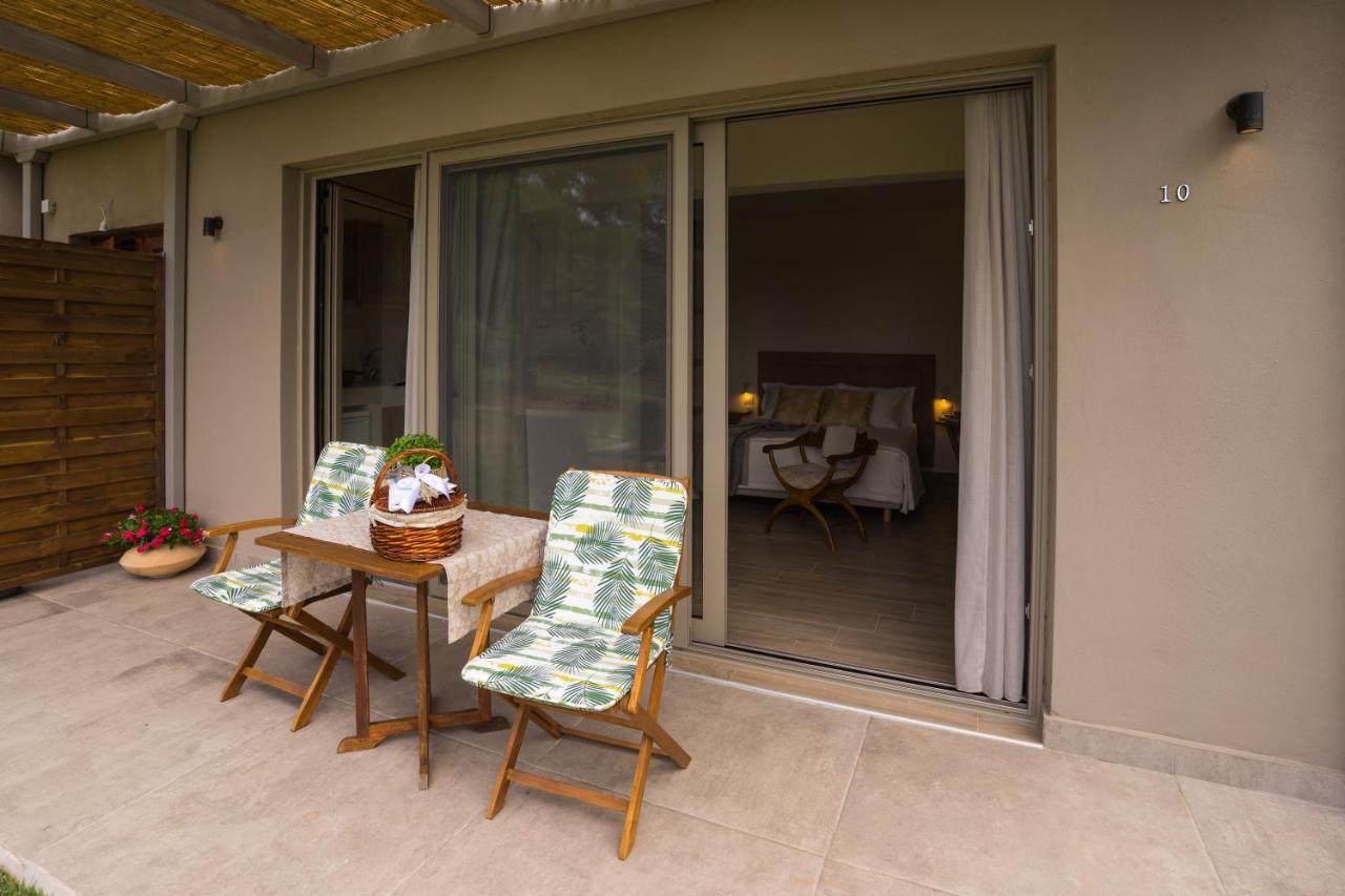 Forest Resort Suites Skiathos ตรูโลส ภายนอก รูปภาพ