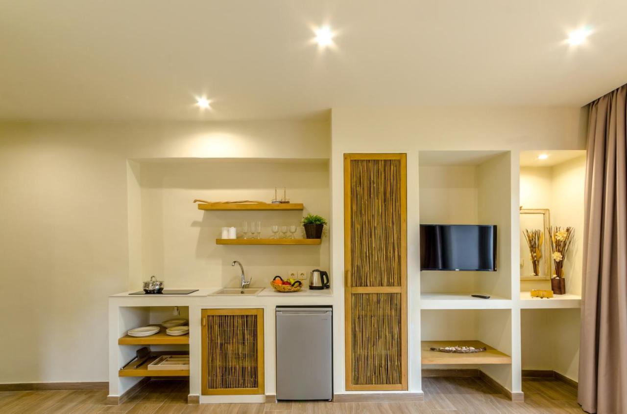 Forest Resort Suites Skiathos ตรูโลส ภายนอก รูปภาพ