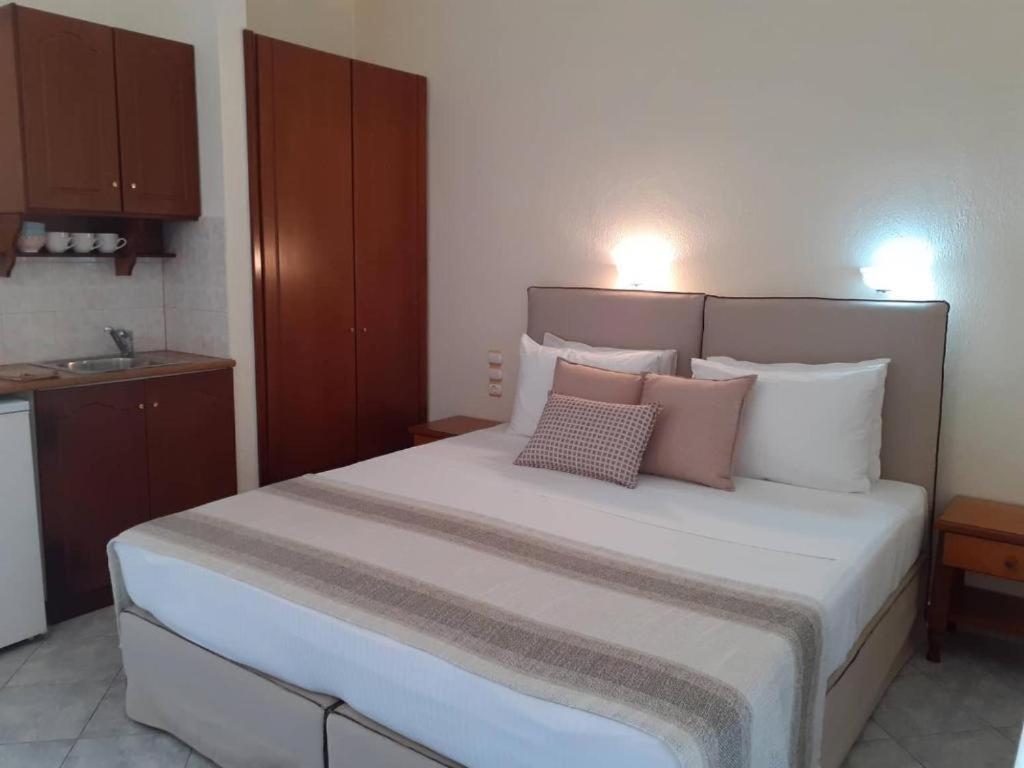 Forest Resort Suites Skiathos ตรูโลส ภายนอก รูปภาพ